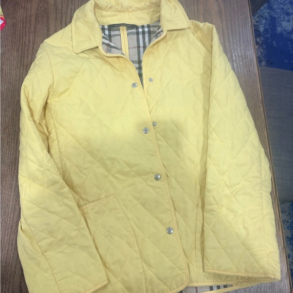 Burberry Quilted Yellow Jacket - Picture 5 of 6